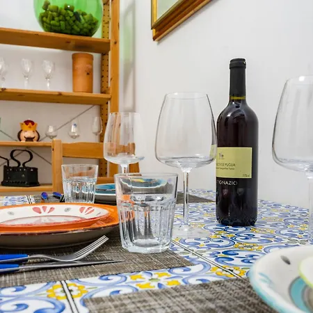 Apartment San Lorenzo , Near Termini Station Center V Rome